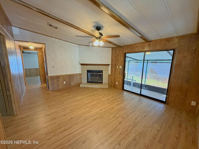 Foto del edificio - 7633 Plumwood Dr
