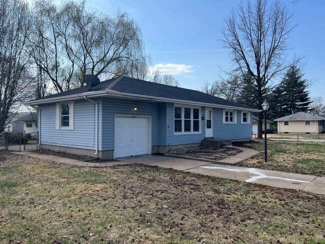 Building Photo - 120 Alberto Ln