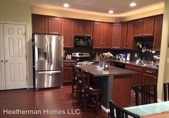 Foto del edificio - 3 br, 2.5 bath House - 109 Hillside Court