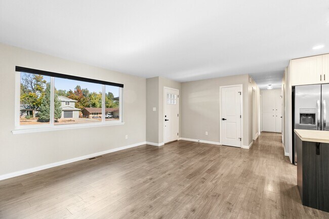 Building Photo - 3119 Greenwood Cir