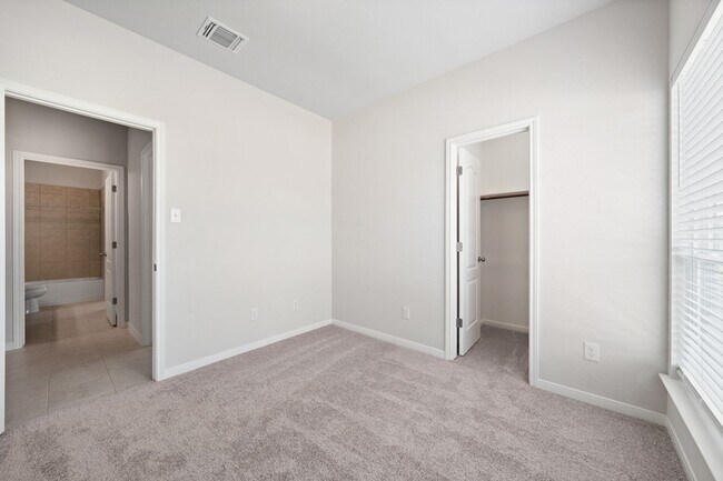Foto del edificio - 4 Bedroom Home in Troy ISD!