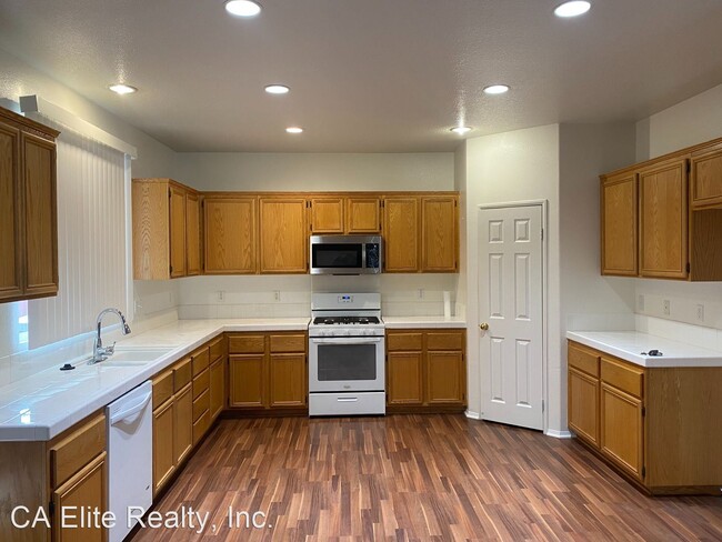 Building Photo - 4 br, 3 bath House - 15100 Anchor Way
