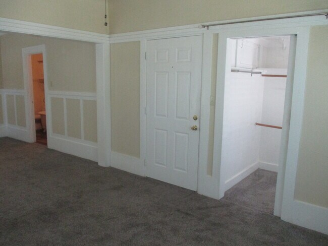 Entry - 1730 T St