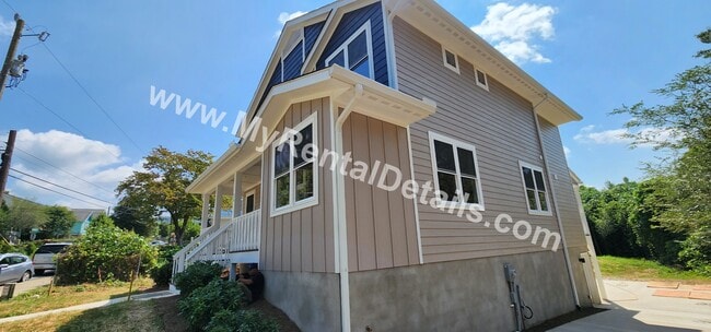 Building Photo - 39 E Chestnut St