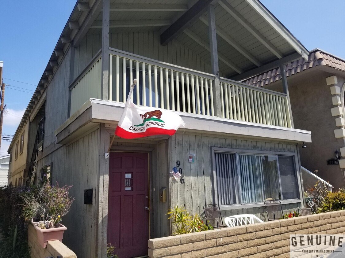 Primary Photo - 906 W Balboa Blvd