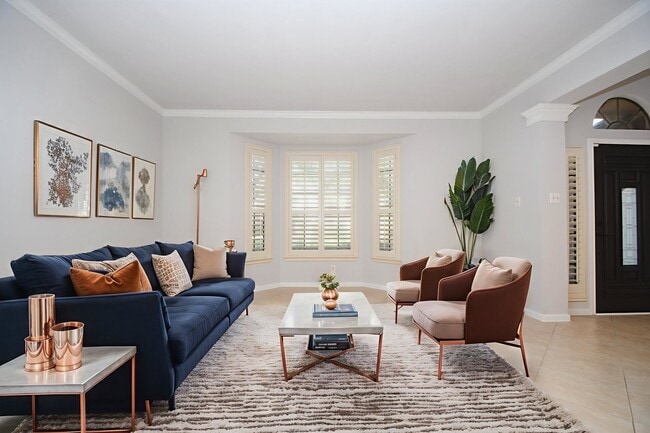 Building Photo - 4402 Jamaica Dr