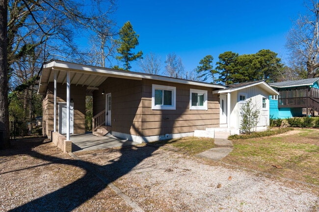 Foto del edificio - 1236 Oakwood St