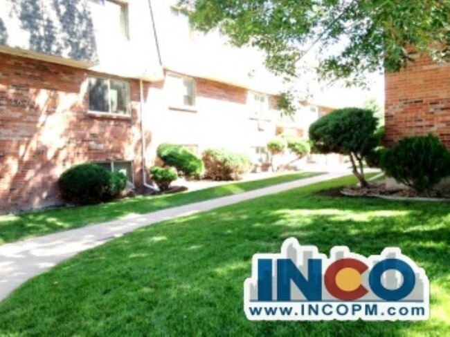 Building Photo - Bright 1 bed 1 bath apartment w/ new tub s...