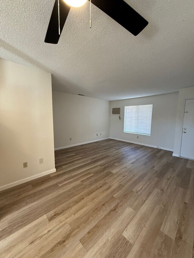 Foto del edificio - 73615 Sun Valley Dr