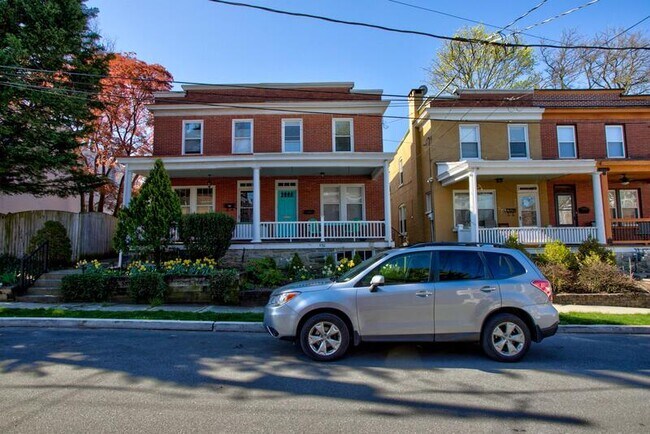 Foto del edificio - 930 Edgewood Ave