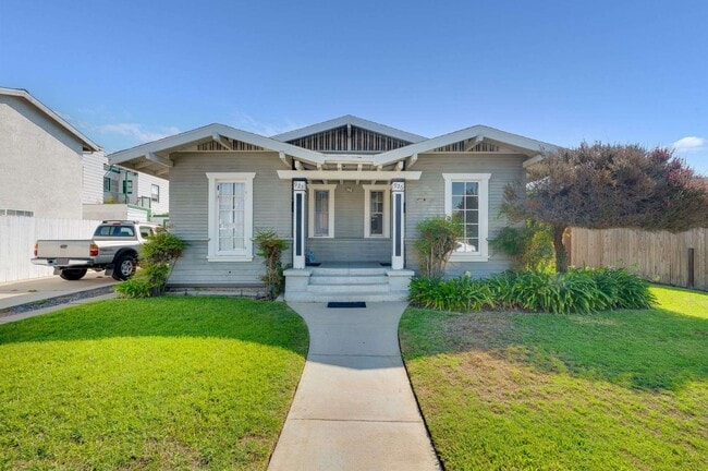 Foto del edificio - 926 Newport Ave