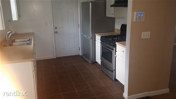 Building Photo - 3815 Harriet St