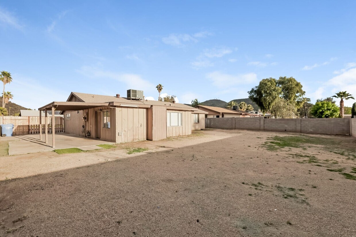 Building Photo - 13614 N 18Th Ave