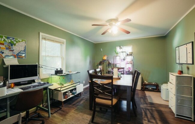 Foto del edificio - 335 W 9th St