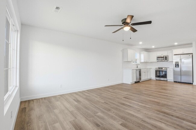 Building Photo - 2624 Frazier Lp