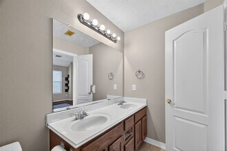 Building Photo - 19207 Pinewood Mist Ln