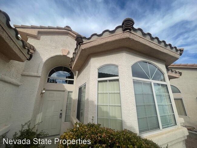 Building Photo - 9020 Valley of Fire Ave