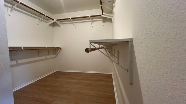 Foto del edificio - 7807 Galleon Field Ln