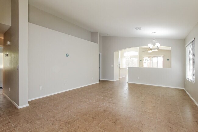 Foto del edificio - 14758 N 148th Ave