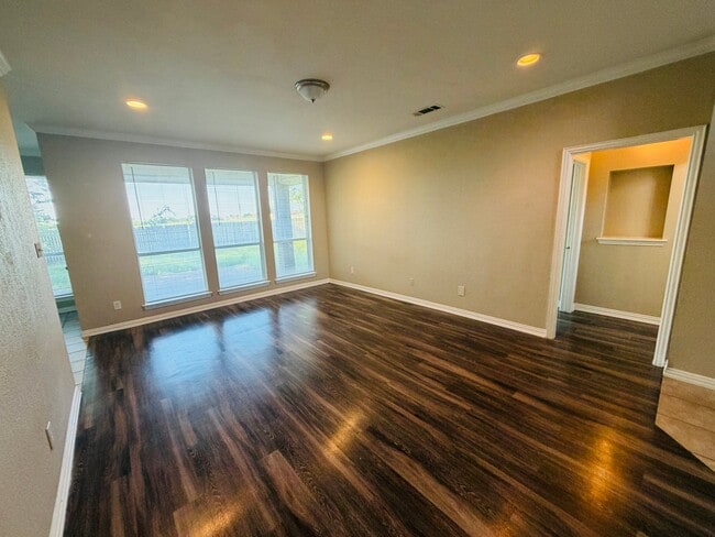 Building Photo - 5904 Blackmon Ct