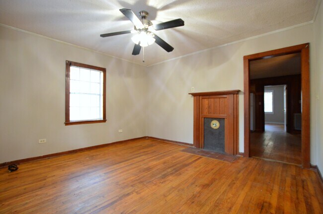 Foto del edificio - 1740 Ashville Rd