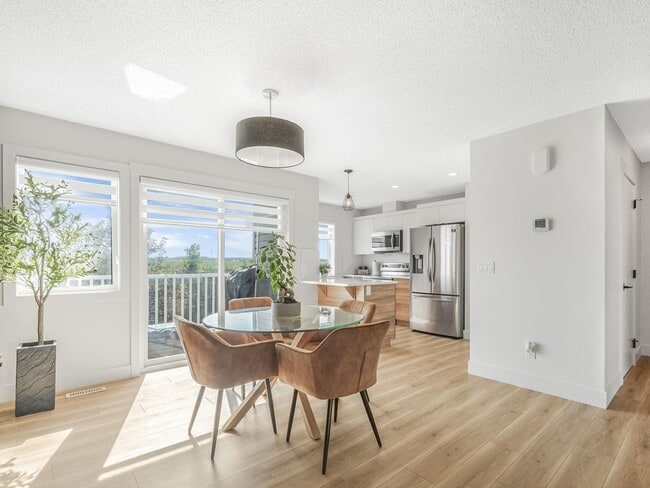 Building Photo - 1391 Starling Dr NW
