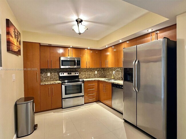 Foto del edificio - 2401 S Ocean Dr