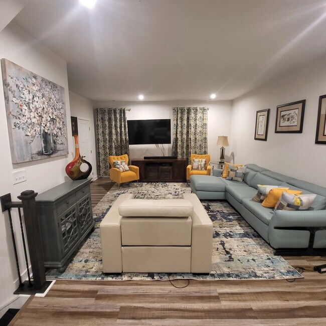 11 Stinson Rd, Greenville, SC 29607 Townhome Rentals in Greenville SC