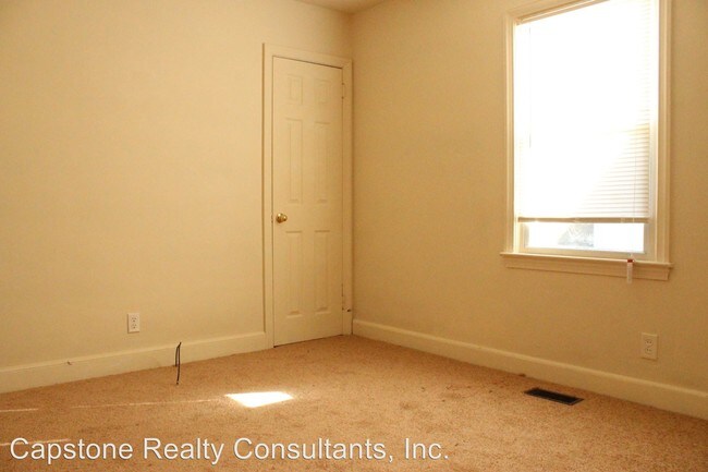 Building Photo - 3 br, 1 bath House - 302 HUFF CIRCLE