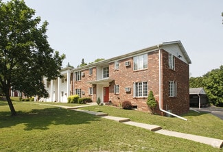 Building Photo - Park Crest Apartments
