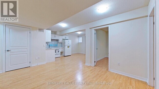 Building Photo - 5 Military Ct