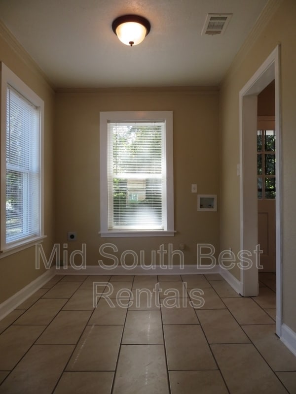 Building Photo - 1192 Marbro Dr