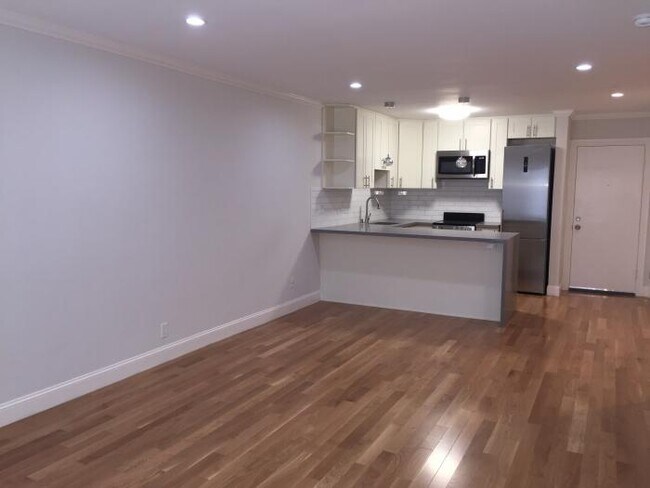 Building Photo - 1 bedroom in OAKLAND CA 94610