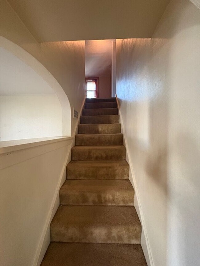 Foto del edificio - Single Family Home - 3 bedrooms / 2 bathrooms