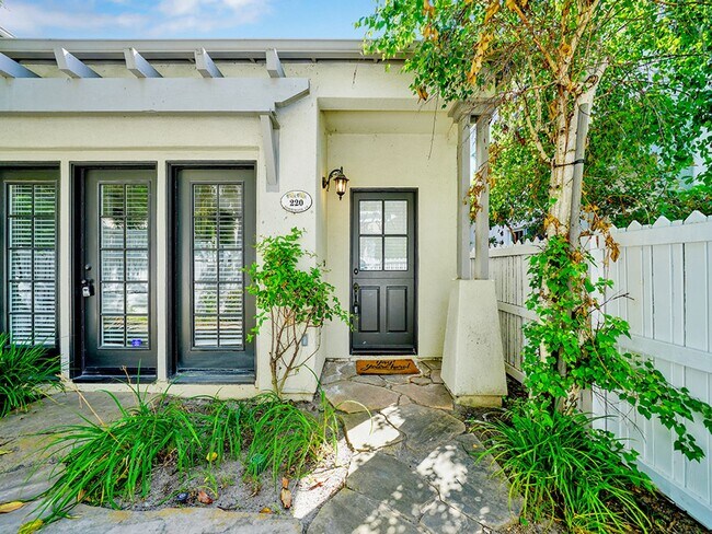 Foto del edificio - Cottage Style Garden 2 bedroom / 2 bathroo...