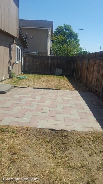 Foto del edificio - 4 br, 2 bath House - 402 E 9th Place