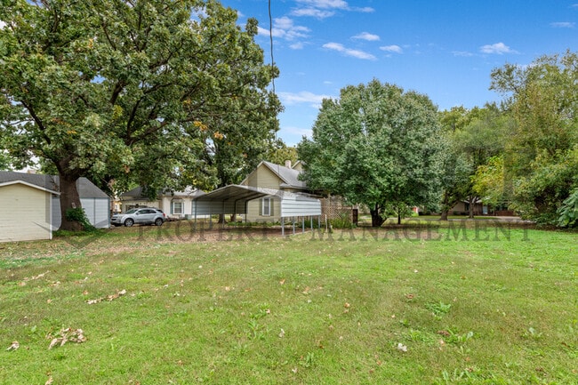 Building Photo - 109 N Emporia St