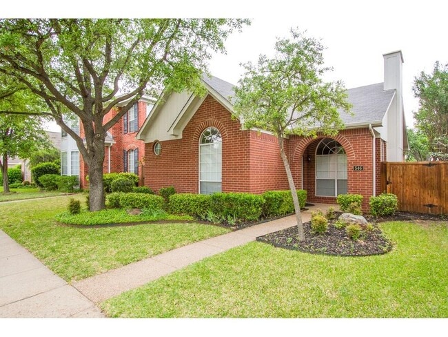 Building Photo - 546 Raintree Cir