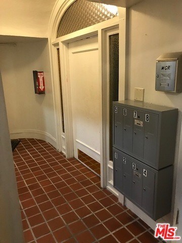 Foto del edificio - 1025 Locust Ave