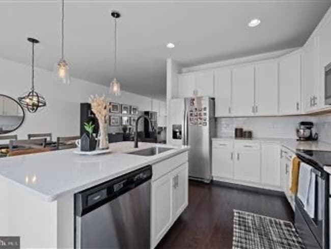 Building Photo - 3 Bedroom Single Family Townhouse in Bear ...