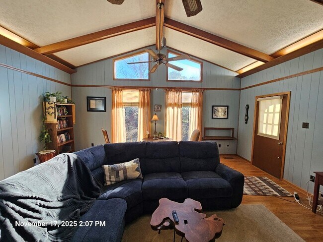 Building Photo - 253 Goodpasture Hollow Rd