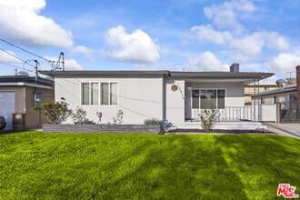 Building Photo - 12938 Jefferson Ave