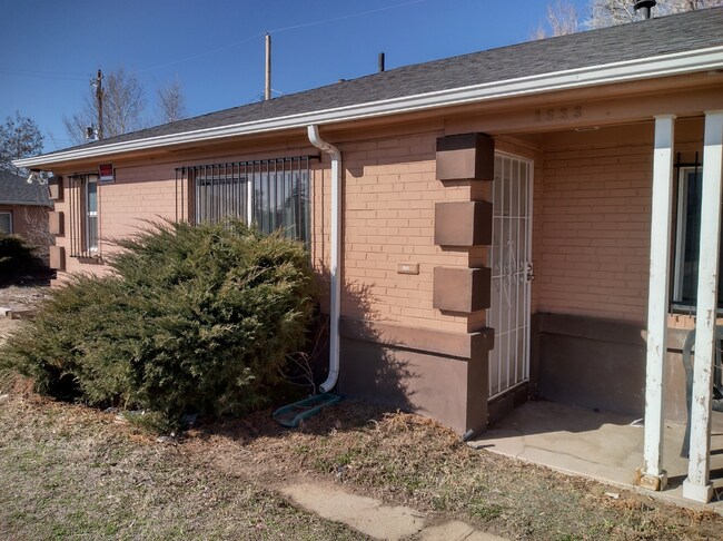 Entry - 1533 Uinta St