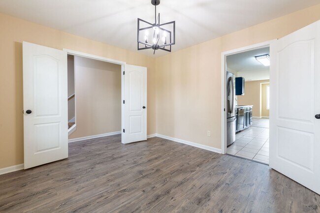 Foto del edificio - 3 Bed/2 Bath Townhouse in Douglasville!
