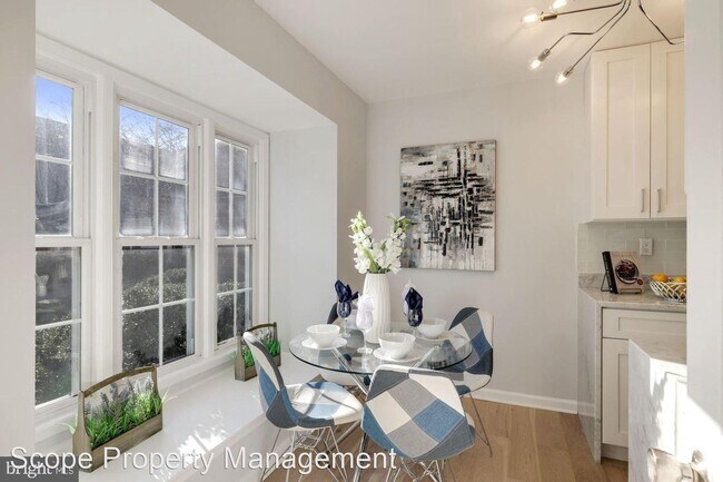 Foto del edificio - 2 br, 2.5 bath House - 4940 Bradley Blvd