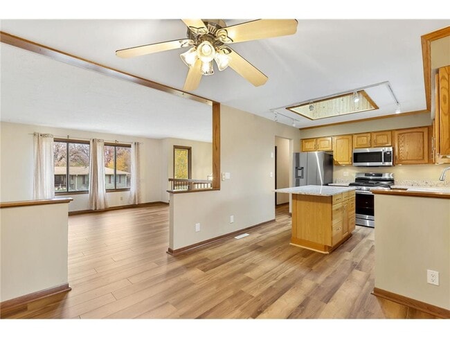 Building Photo - 9550 Garrison Way