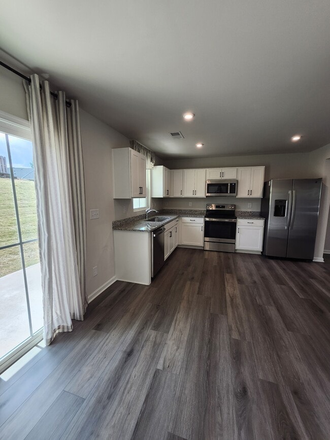 Foto del edificio - 116 Forthside Wy