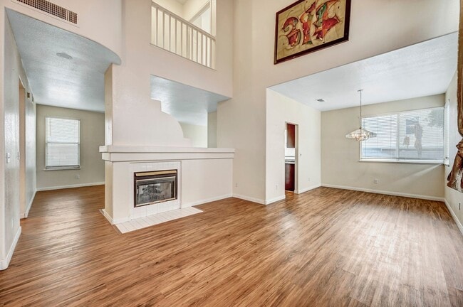 Building Photo - Beautiful Summerlin Hills Two Story 4 Bedr...