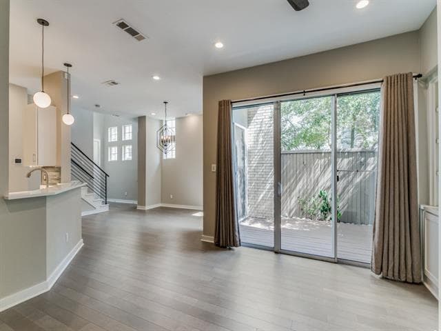 Foto del edificio - 3911 Wycliff Ave