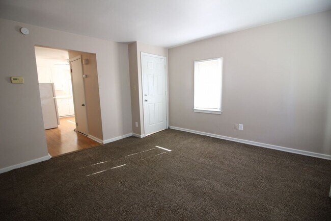 Building Photo - 4th St Upper Unit In Trenton